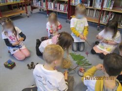 4-Kindergarten-Besuch-Buecherei_small
